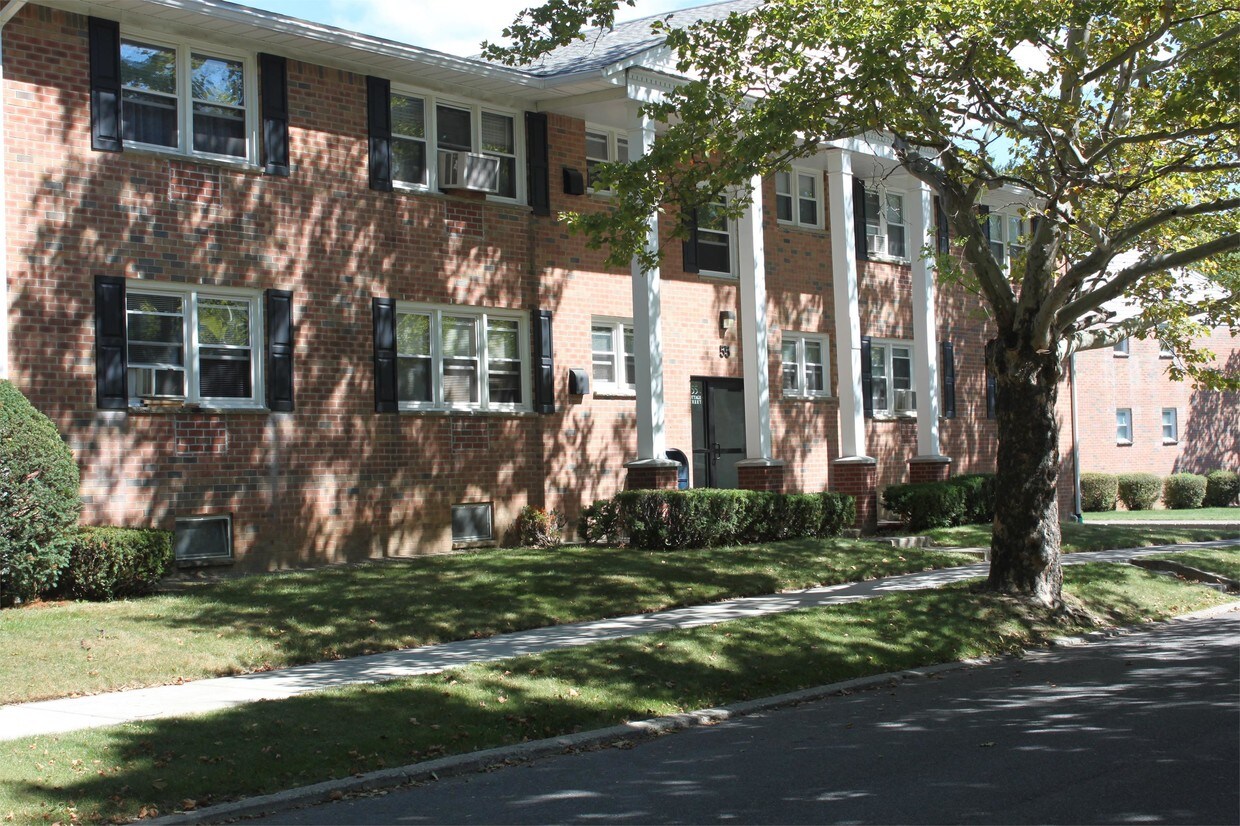 Primary Photo - 47 Cottage St