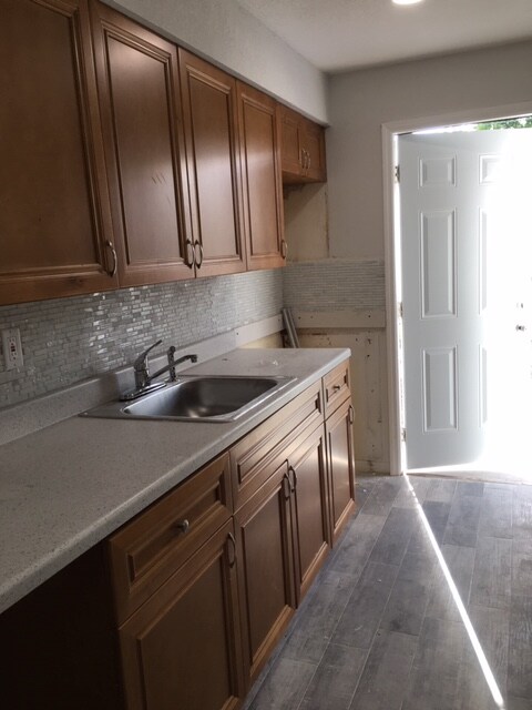 Building Photo - 2600 SW 11th Ct