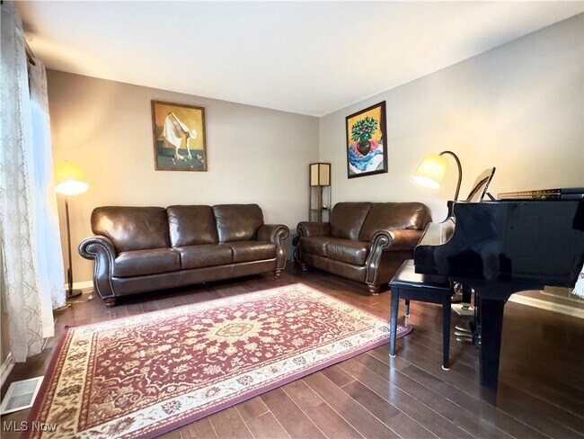 Foto del edificio - 5825 Nicholson Dr
