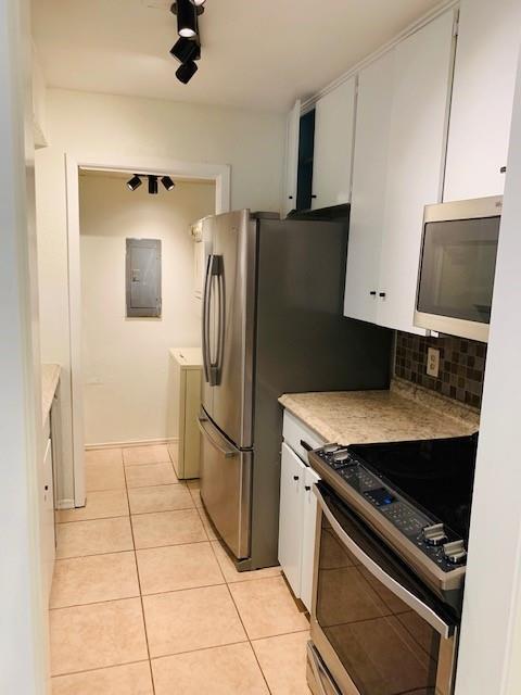 Foto del edificio - 6718 Silvermine Dr