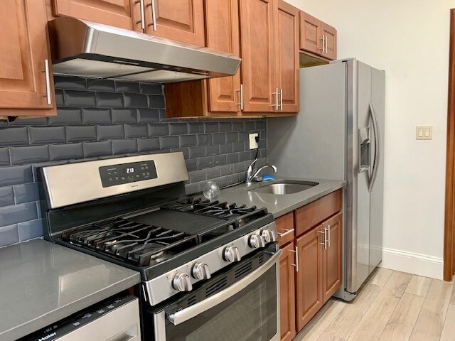Primary Photo - 45 Diamond St