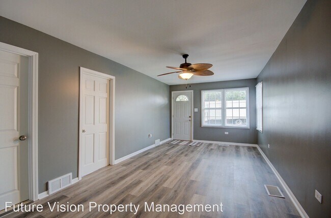Building Photo - 4 br, 1 bath House - 804 4th Ave