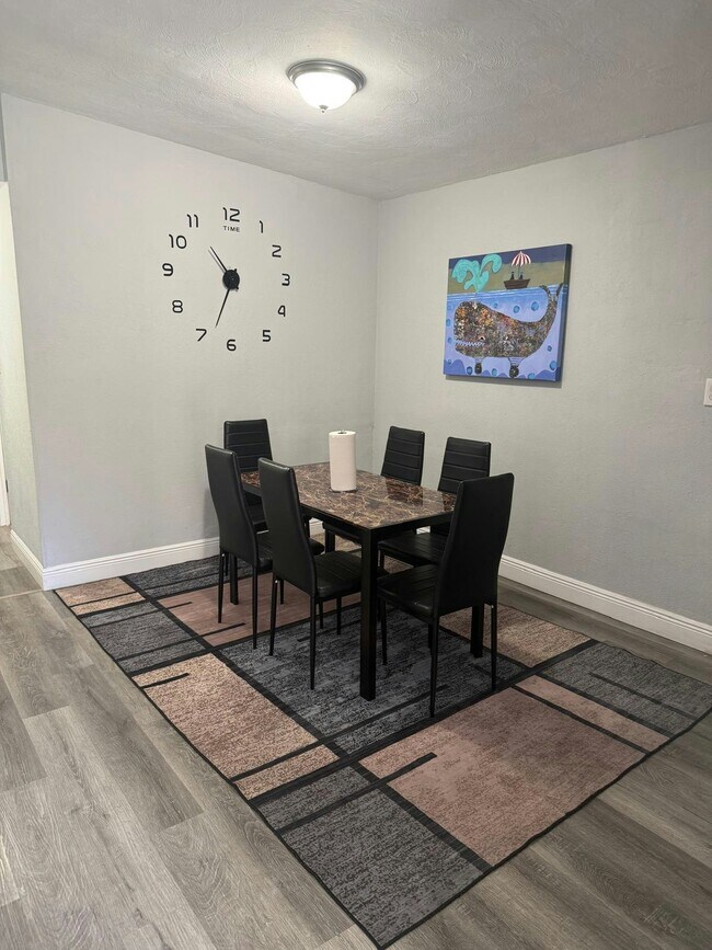 Foto del edificio - 4612 Seybold Ave