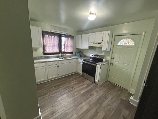 Foto del edificio - 643 Wildwood Blvd