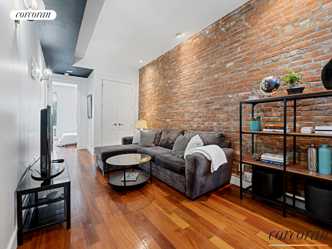 Building Photo - 821 Halsey St