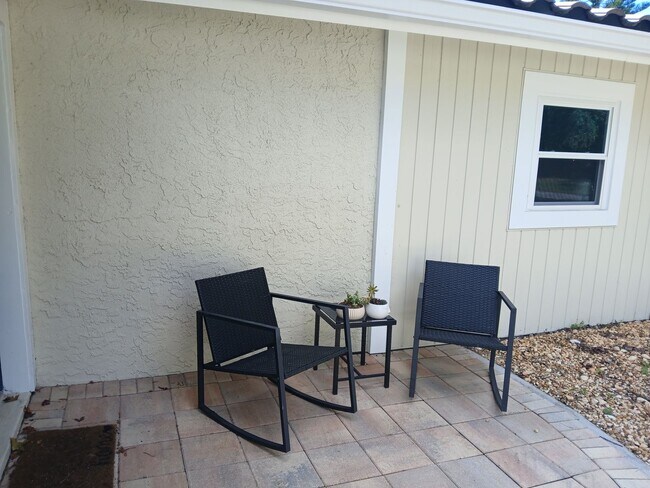 Foto del edificio - Beautiful, spacious 3 bedroom, 2 bathroom ...