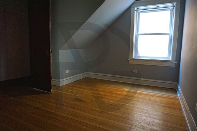 Foto del edificio - 1434 W Addison St