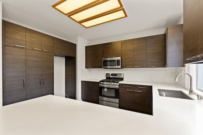 Foto del edificio - Beautiful 3BD/2.5BA In The Highly Coveted ...