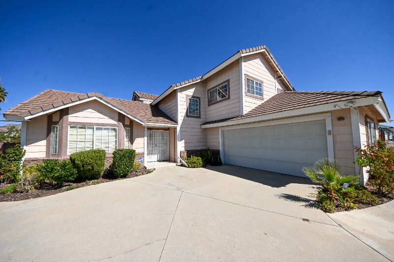 Foto principal - 25708 Oak Ct