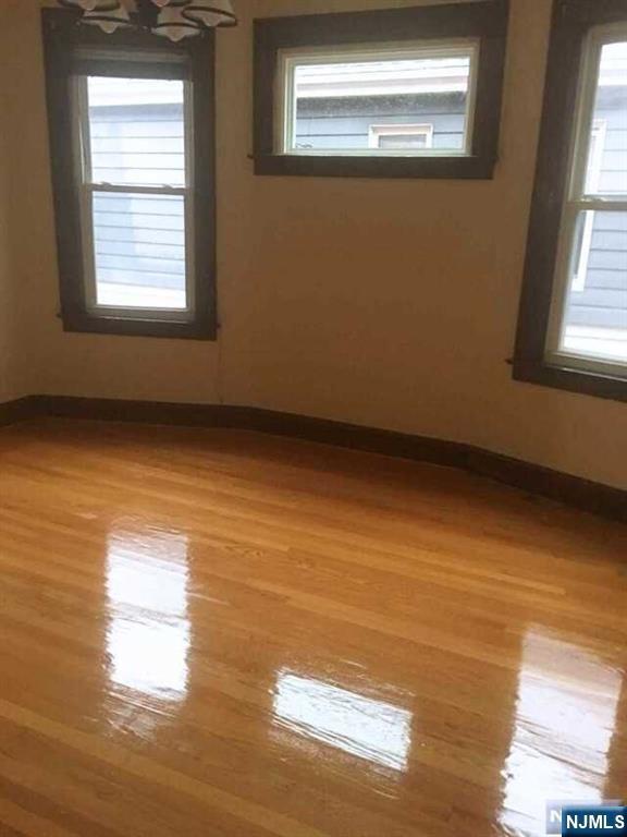 Foto del edificio - 24 Hackett Pl