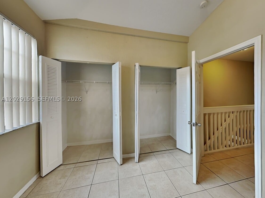 Foto del edificio - 741 SW 148th Ave