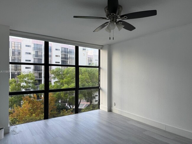 Building Photo - 17021 N Bay Rd