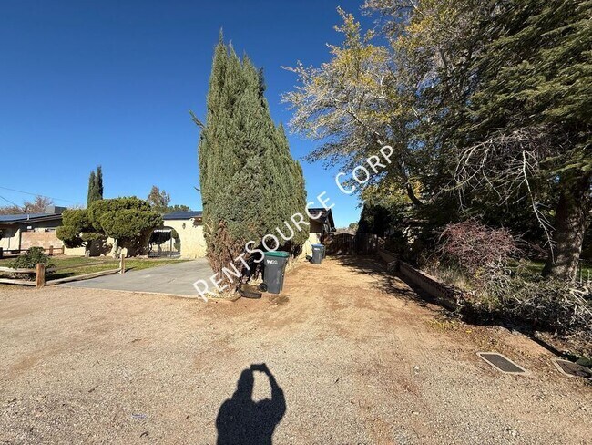 Foto del edificio - 4827 W Ave L 6