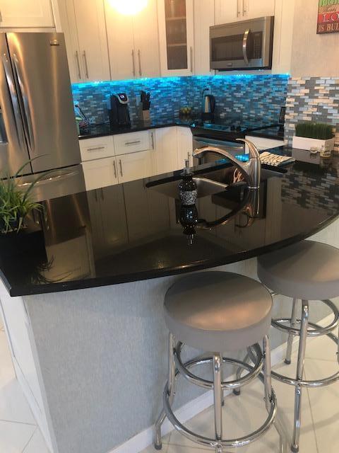 Foto del edificio - 4201 S Ocean Blvd