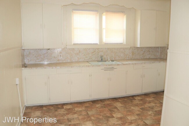 Building Photo - 2 br, 1 bath House - 2460 Drexel St