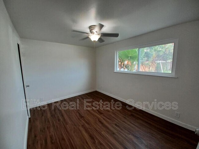 Foto del edificio - 239 Cottonwood Rd