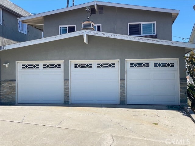 Building Photo - 33854 Diana Dr
