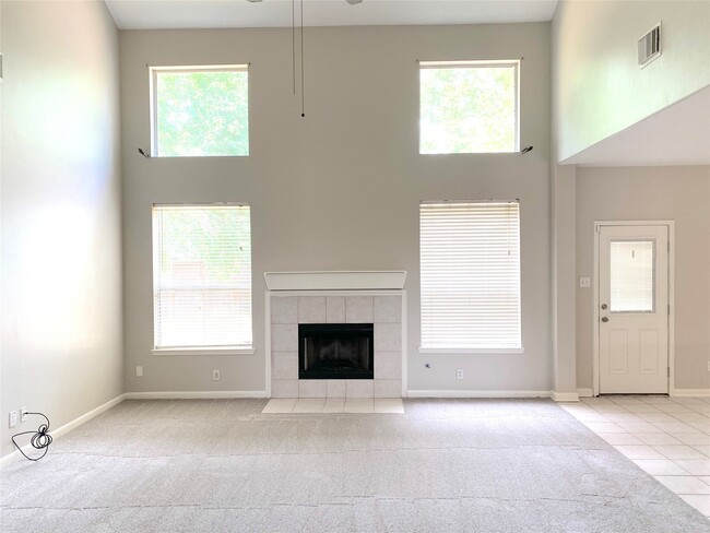 Building Photo - 16418 Northumberland Dr
