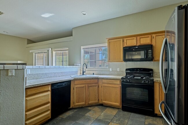 Building Photo - Beautiful Home on Green Belt in Palo Verde Meadows