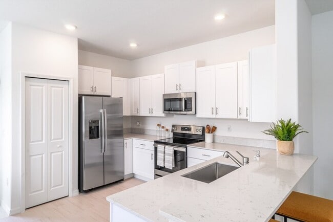 Building Photo - 5037 Capri Hbr Dr