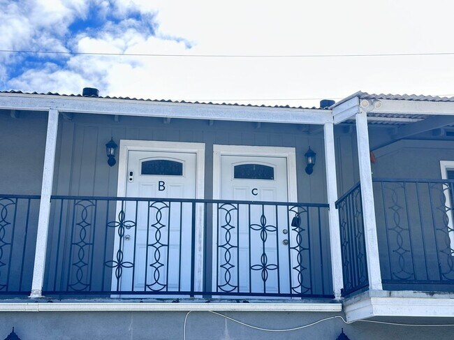 Foto del edificio - 4734 E 57th St