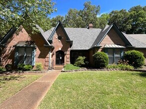 Building Photo - 6700 Kirby Oaks Ln