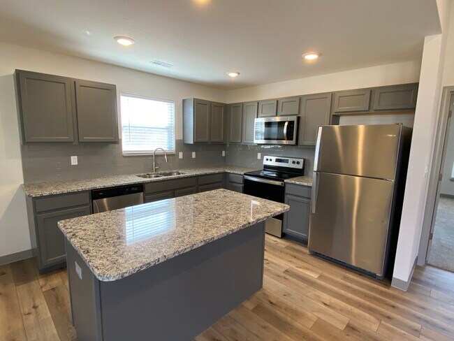 Building Photo - Manor Homes