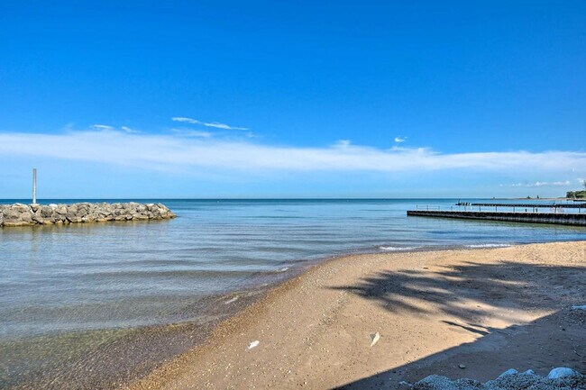 Foto del edificio - 7423 N Sheridan Rd