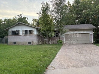 Building Photo - 3165 Jackson Ave