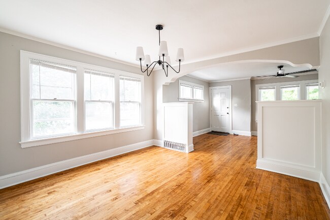 Foto del edificio - 4800 N Bartlett Ave