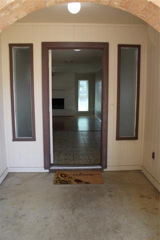 Building Photo - 517 Stallion Ln
