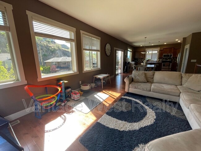 Photo du bâtiment - 12772 Cliffshore Dr