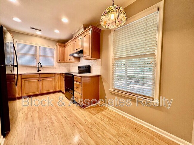 Foto del edificio - 4601 Townesbury Ln