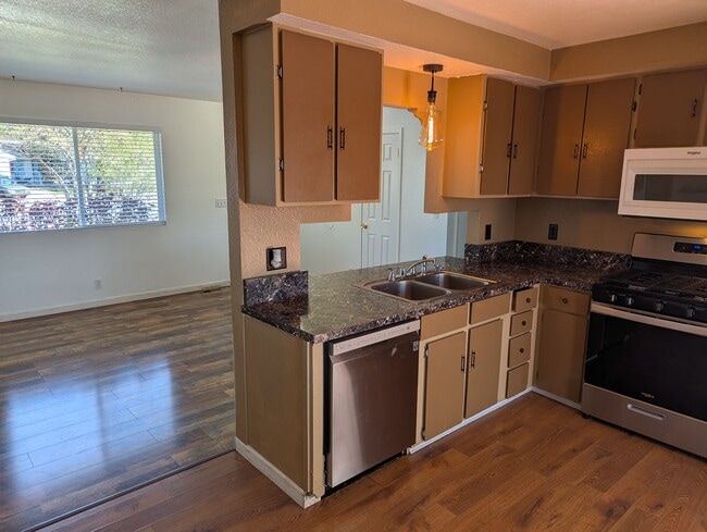 Foto del edificio - 2377 W Panama St