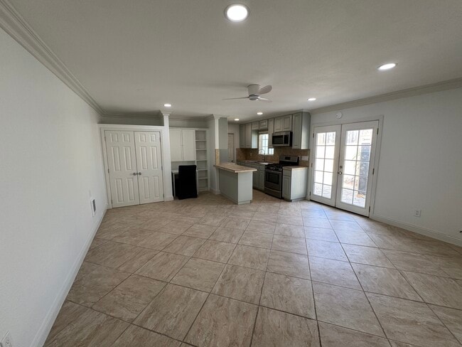 Building Photo - 3563 Promontory St