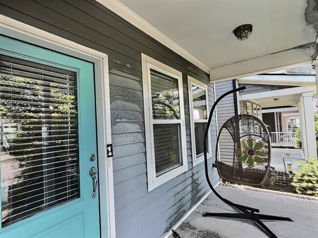 Foto del edificio - 2319 Great Ridge Pkwy