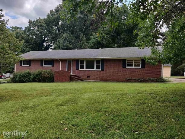 Primary Photo - 5 br, 3 bath House - 115 Pine Tree Drive
