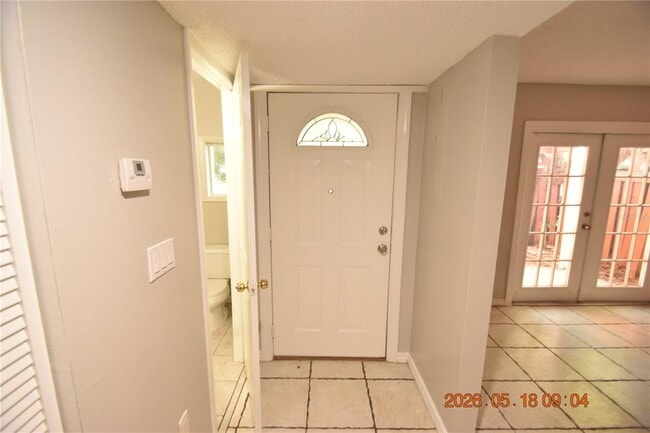 Building Photo - 625 Fairwood Forest Dr