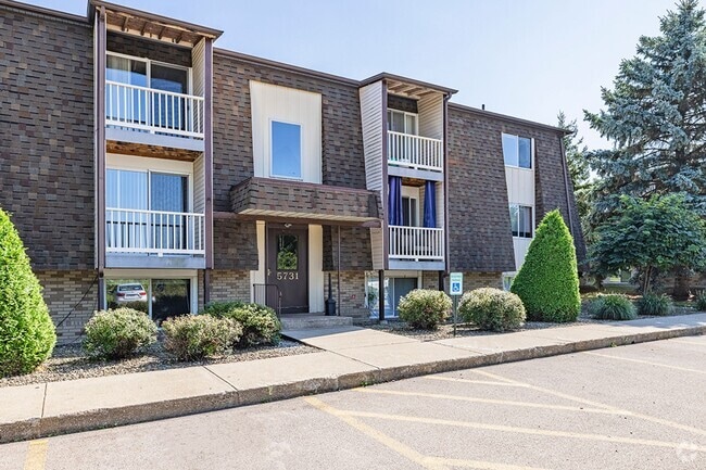 Building Photo - Alpine Village Apartments