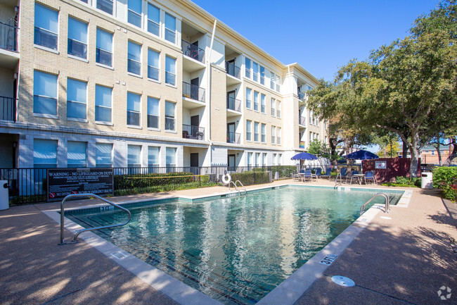 Building Photo - Homes of Parker Commons