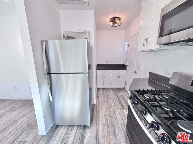 Foto del edificio - 3774 S Gramercy Pl