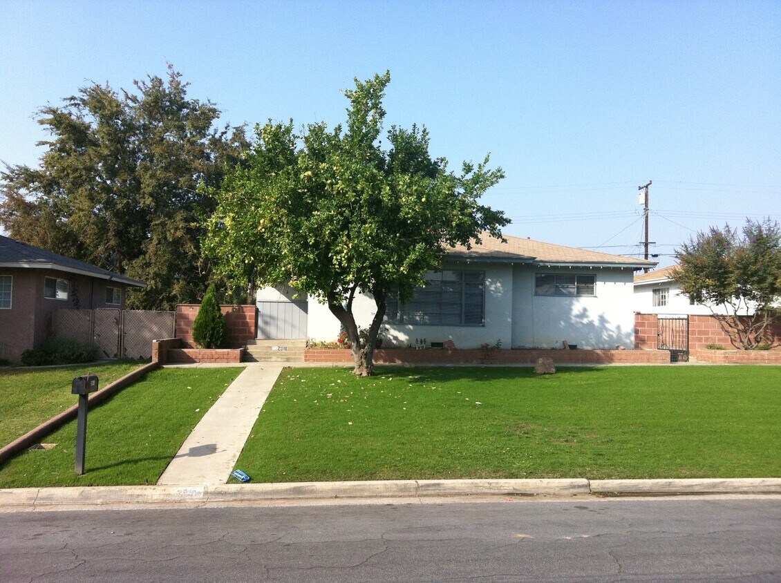 Foto principal - GORGEOUS 3bd 1ba NE Haley & Columbus Area ...
