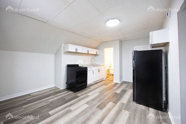 Building Photo - 3 Lyman St