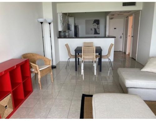Foto del edificio - 20301 W Country Club Dr