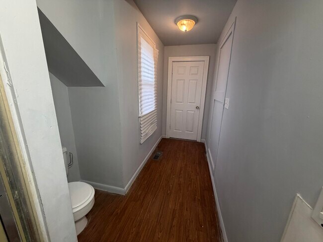 Building Photo - 20 Bismark-