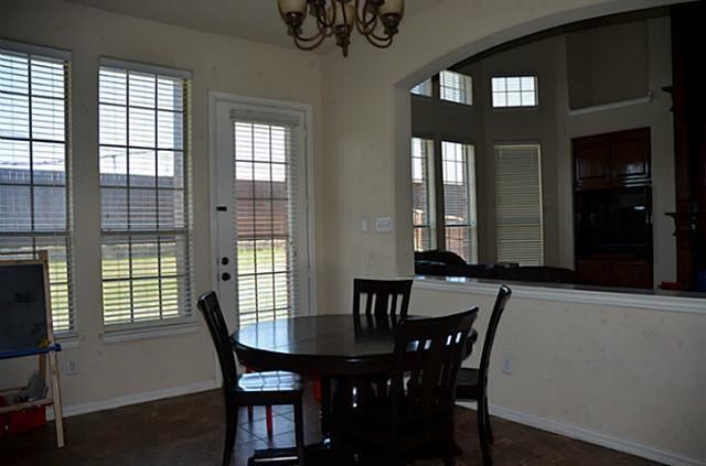 Building Photo - 4477 Fairway Dr
