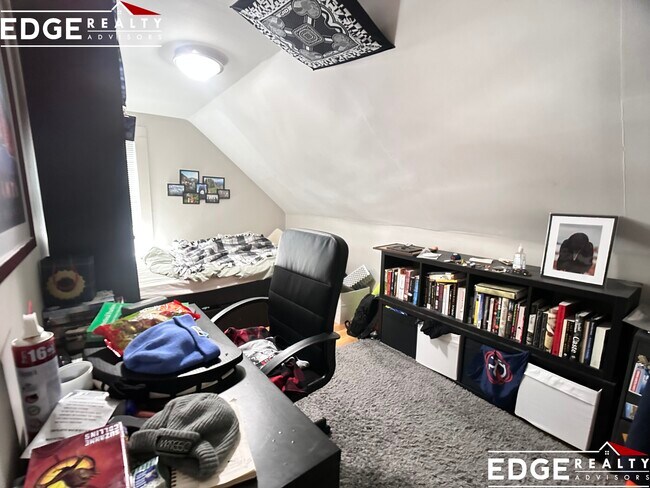 Foto del edificio - 11 Greylock Rd