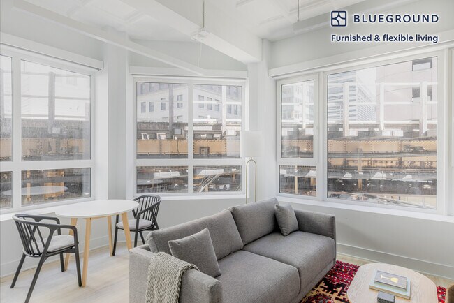 Building Photo - 188 N Wells St Building Photo - 188 N Wells St