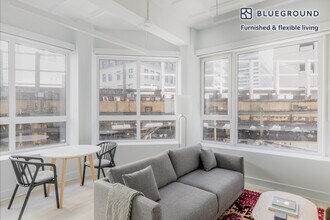 Building Photo - 188 N Wells St Building Photo - 188 N Wells St