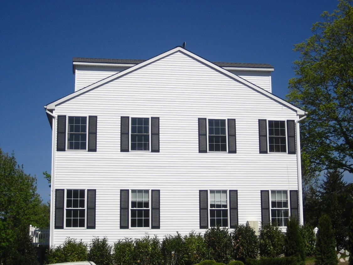 Building Photo - 1217 Main St